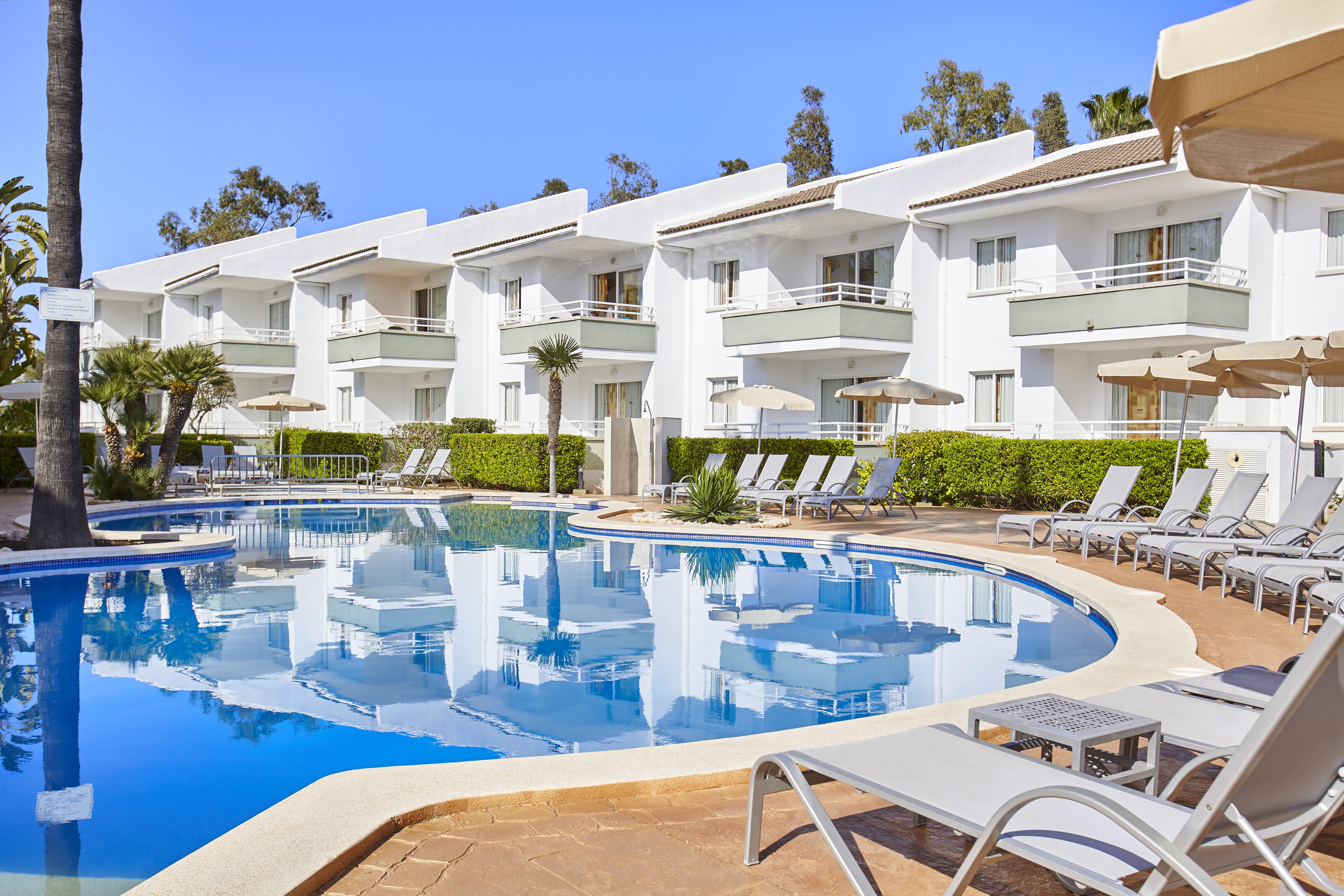 Universal Aparthotel Elisa Playa de Muro (Mallorca) Exterior foto