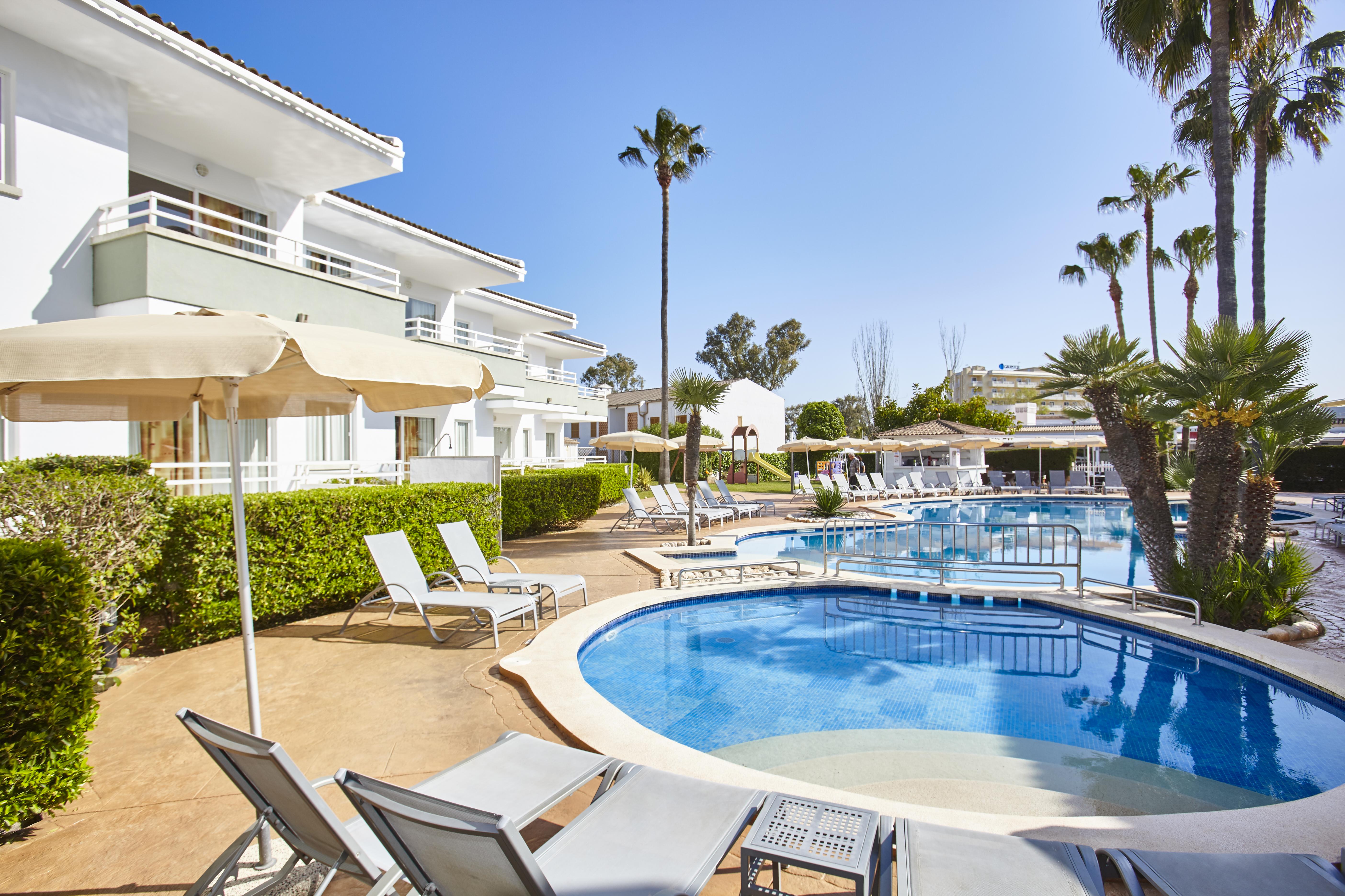Universal Aparthotel Elisa Playa de Muro (Mallorca) Exterior foto