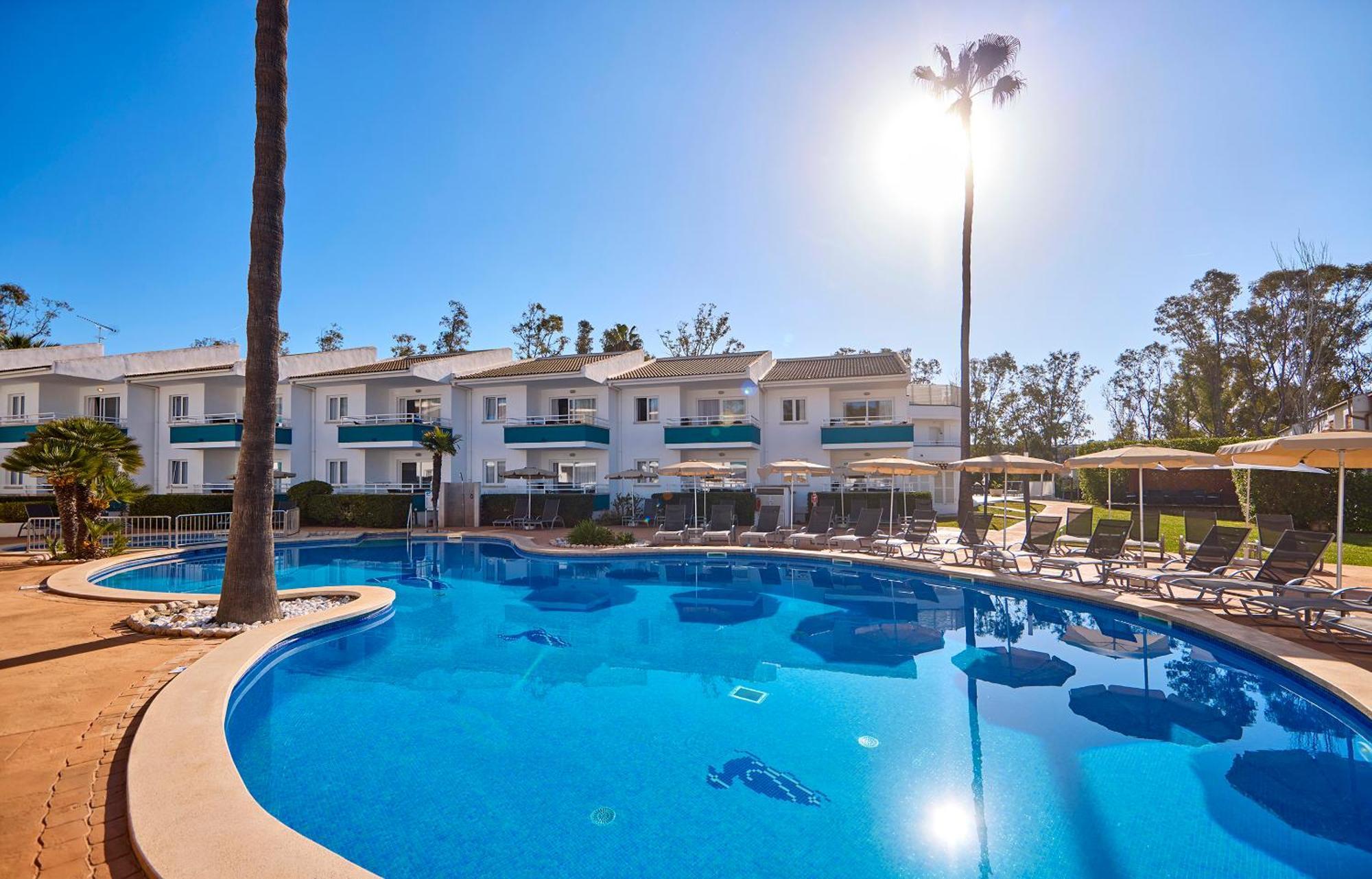 Universal Aparthotel Elisa Playa de Muro (Mallorca) Exterior foto