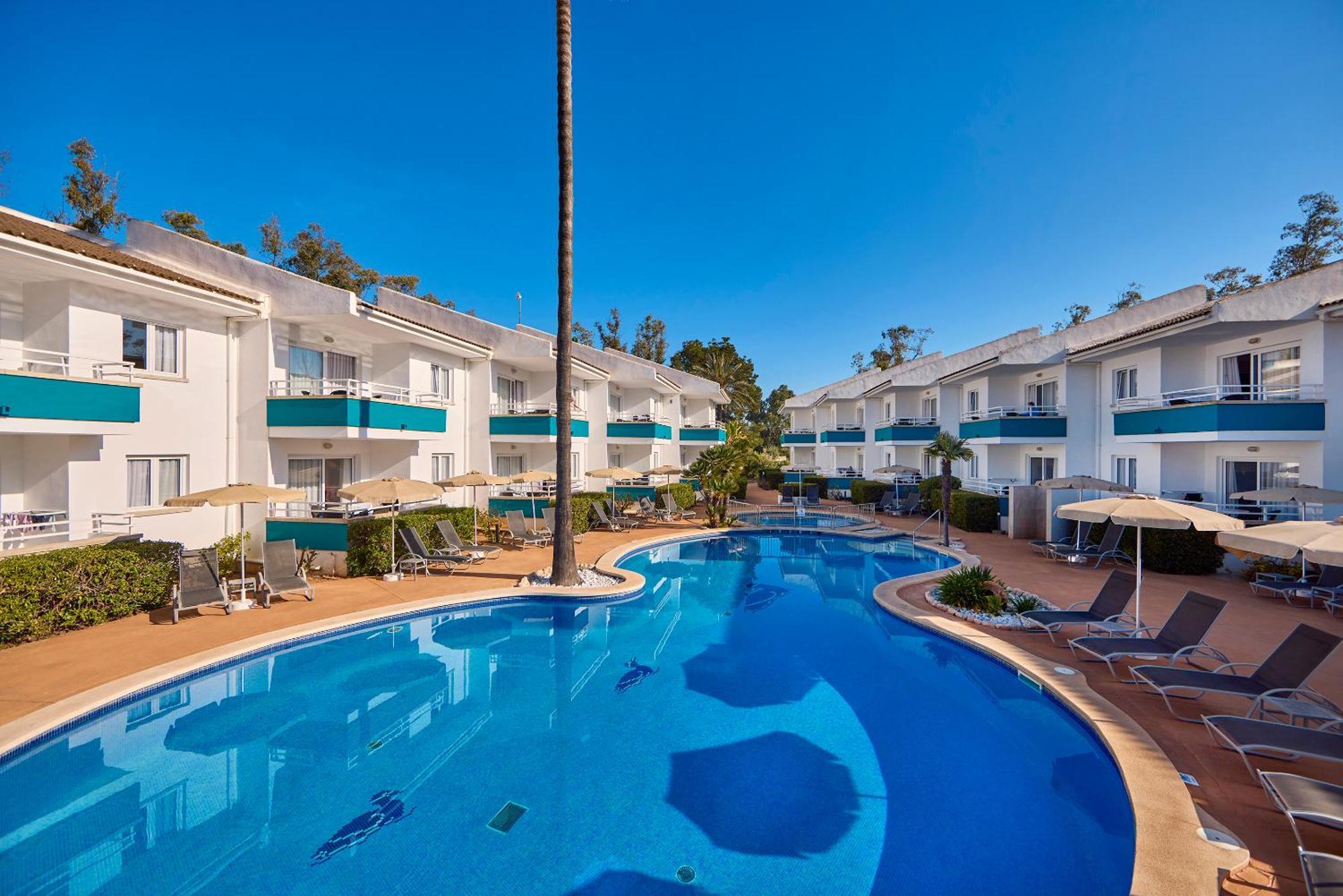 Universal Aparthotel Elisa Playa de Muro (Mallorca) Exterior foto